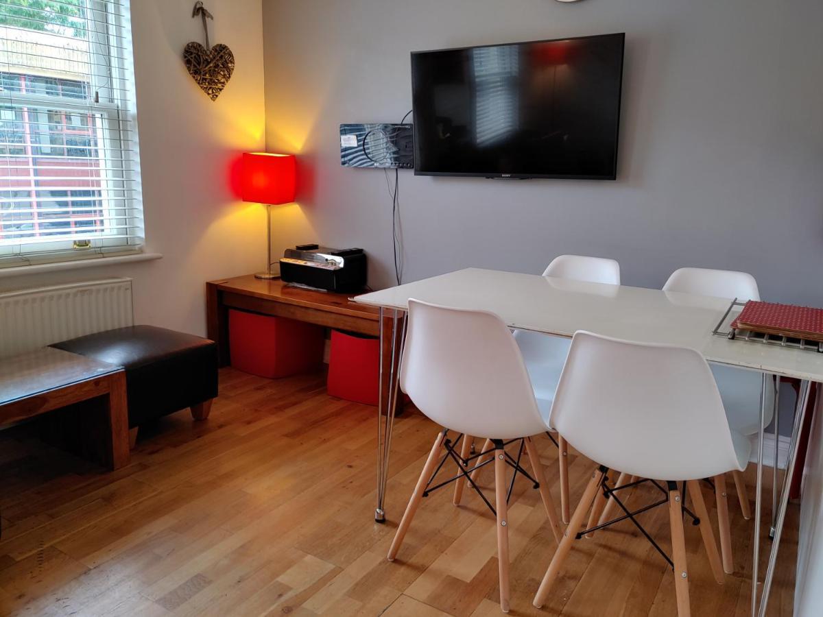 The Bath House Apartments - Free 1St Breakfast - Free Parking 외부 사진