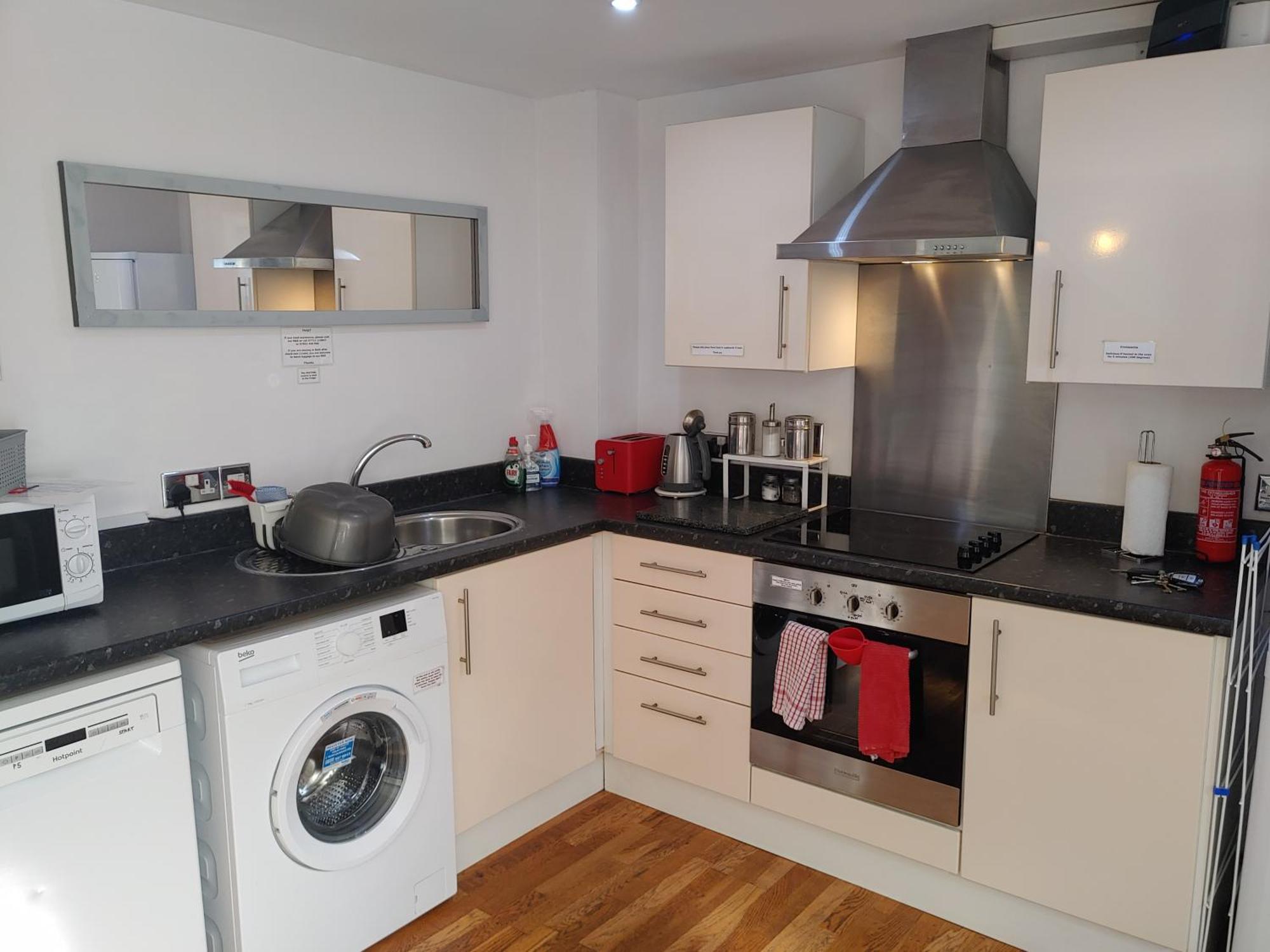 The Bath House Apartments - Free 1St Breakfast - Free Parking 외부 사진