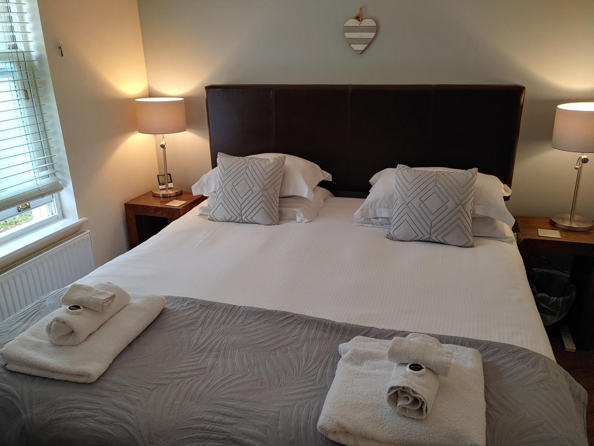The Bath House Apartments - Free 1St Breakfast - Free Parking 외부 사진