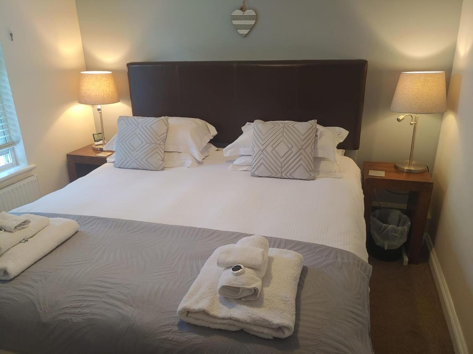 The Bath House Apartments - Free 1St Breakfast - Free Parking 객실 사진