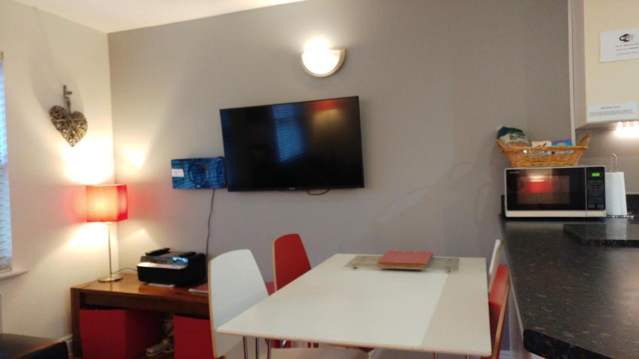 The Bath House Apartments - Free 1St Breakfast - Free Parking 외부 사진